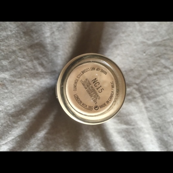 Mac Studio Fix Fluid Spf15❤️ - Picture 3 of 3